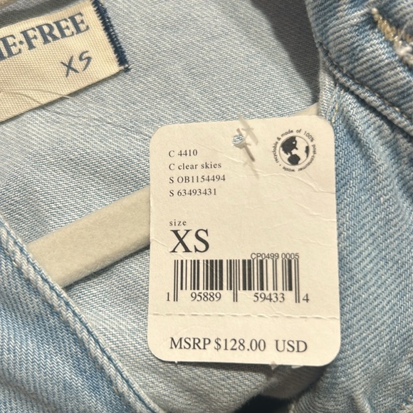 Free People - Picture 4 of 8